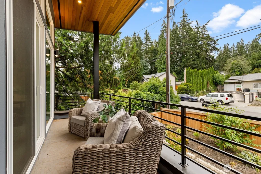 3983 162nd Place NW Bellevue WA 98006