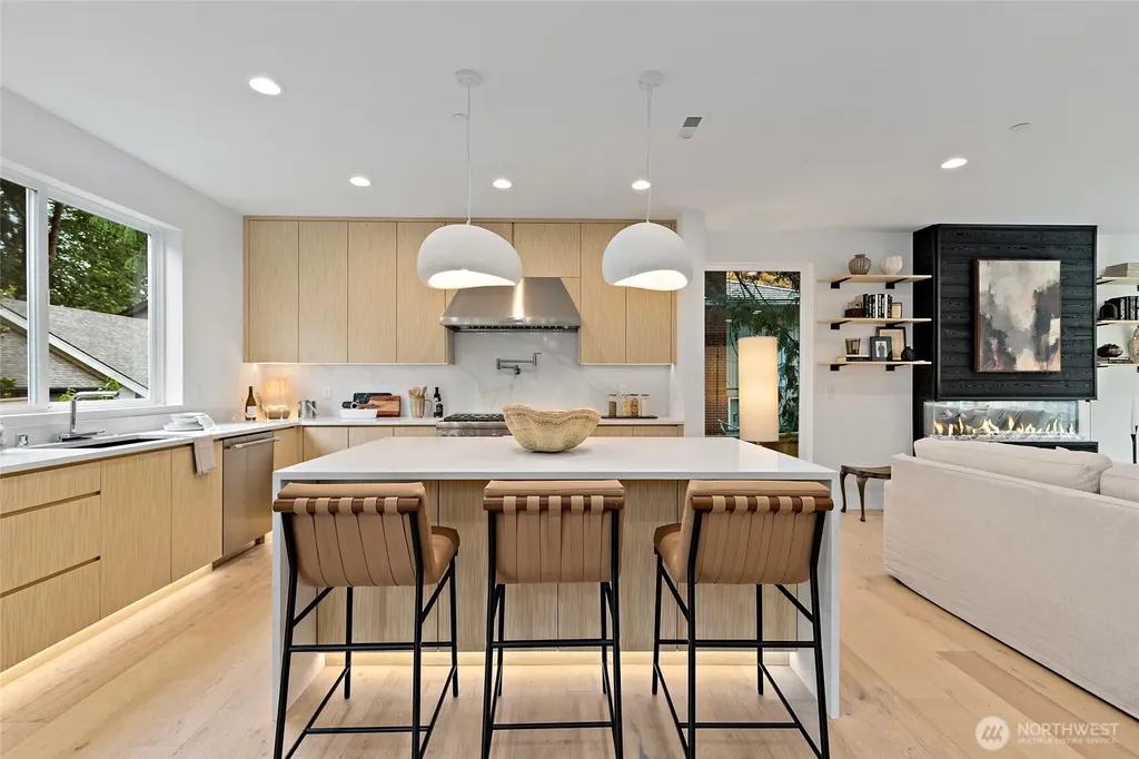 3983 162nd Place NW Bellevue WA 98006