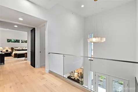 3983 162nd Place NW Bellevue WA 98006