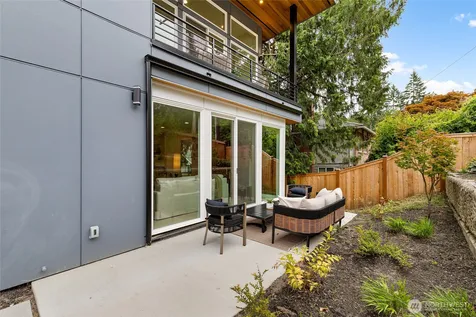 3983 162nd Place NW Bellevue WA 98006