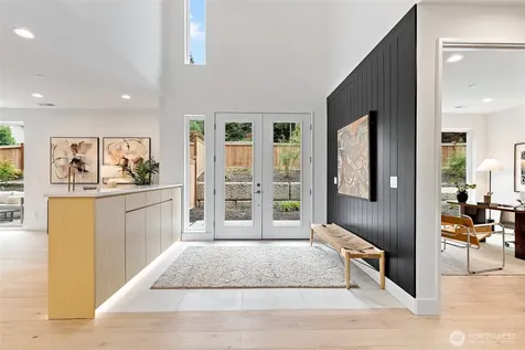 3983 162nd Place NW Bellevue WA 98006