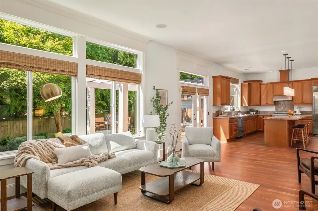 4717 NE 50th Street Seattle WA 98105