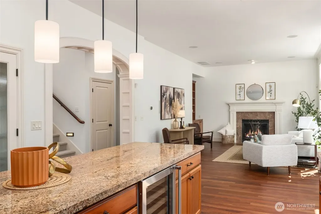 4717 NE 50th Street Seattle WA 98105