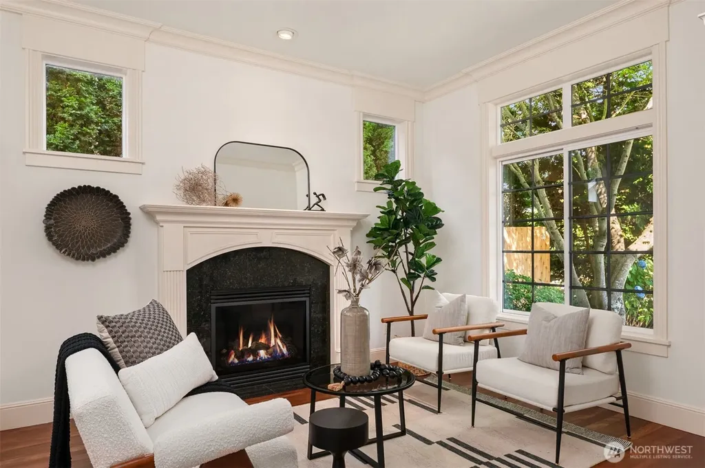 4717 NE 50th Street Seattle WA 98105