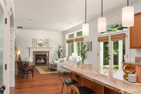 4717 NE 50th Street Seattle WA 98105