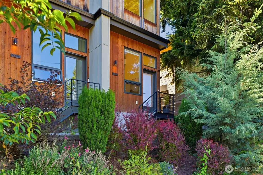 3645 22nd Avenue W Seattle WA 98199
