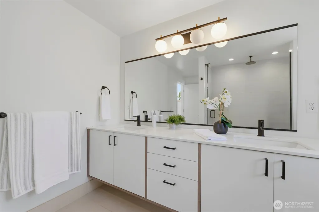 3645 22nd Avenue W Seattle WA 98199