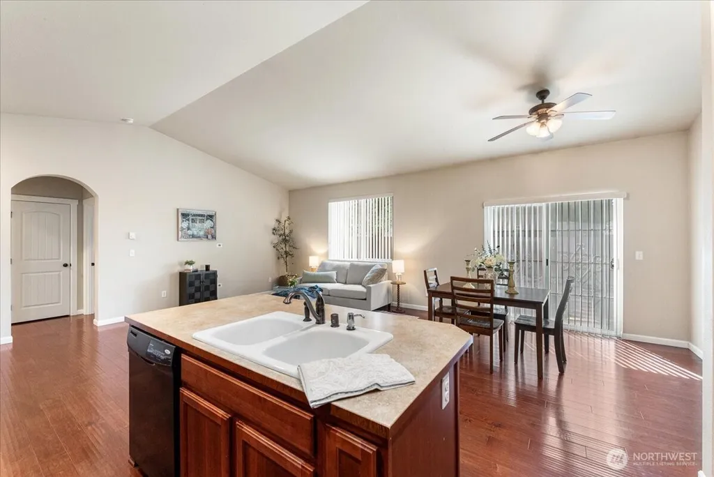 17820 35th Avenue E Tacoma WA 98446