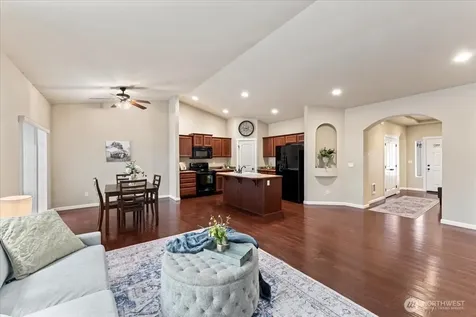 17820 35th Avenue E Tacoma WA 98446