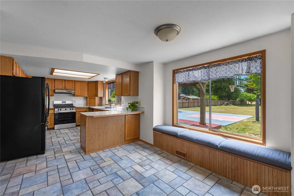 8711 Schuetz Lane SW Olympia WA 98512