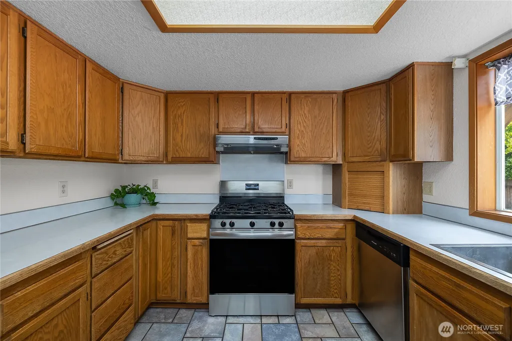 8711 Schuetz Lane SW Olympia WA 98512