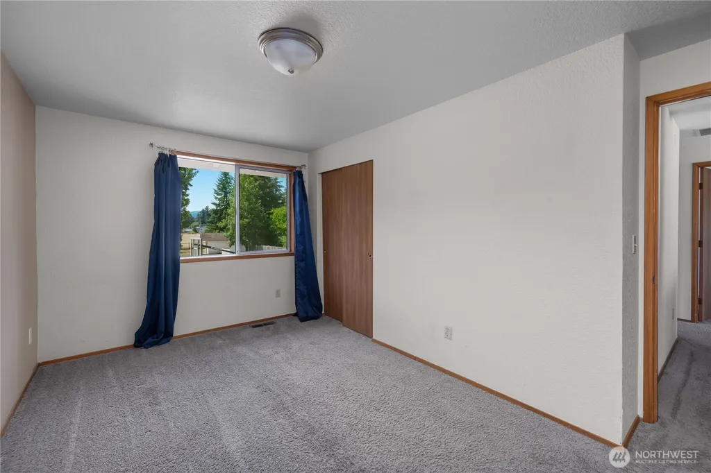 8711 Schuetz Lane SW Olympia WA 98512