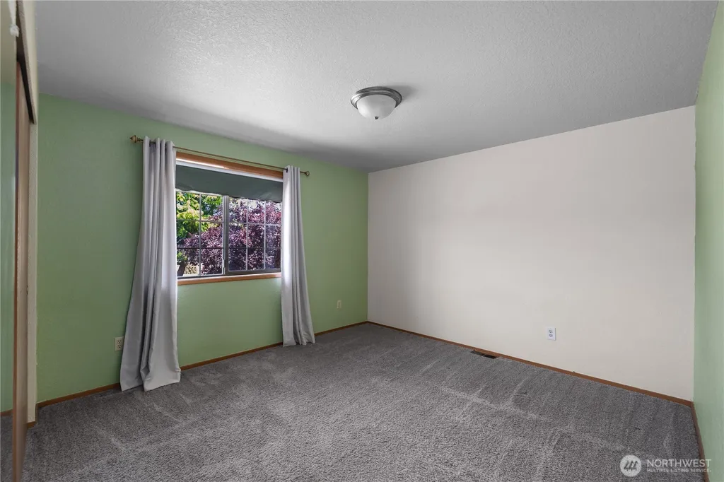 8711 Schuetz Lane SW Olympia WA 98512