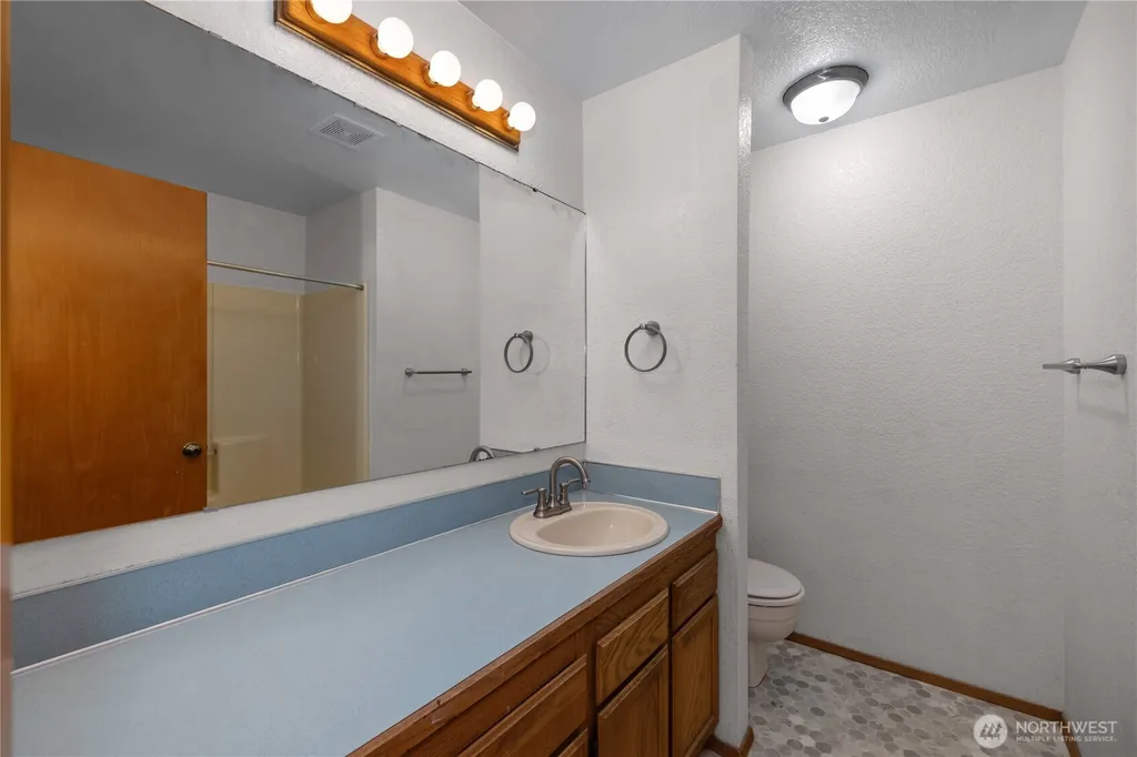 8711 Schuetz Lane SW Olympia WA 98512