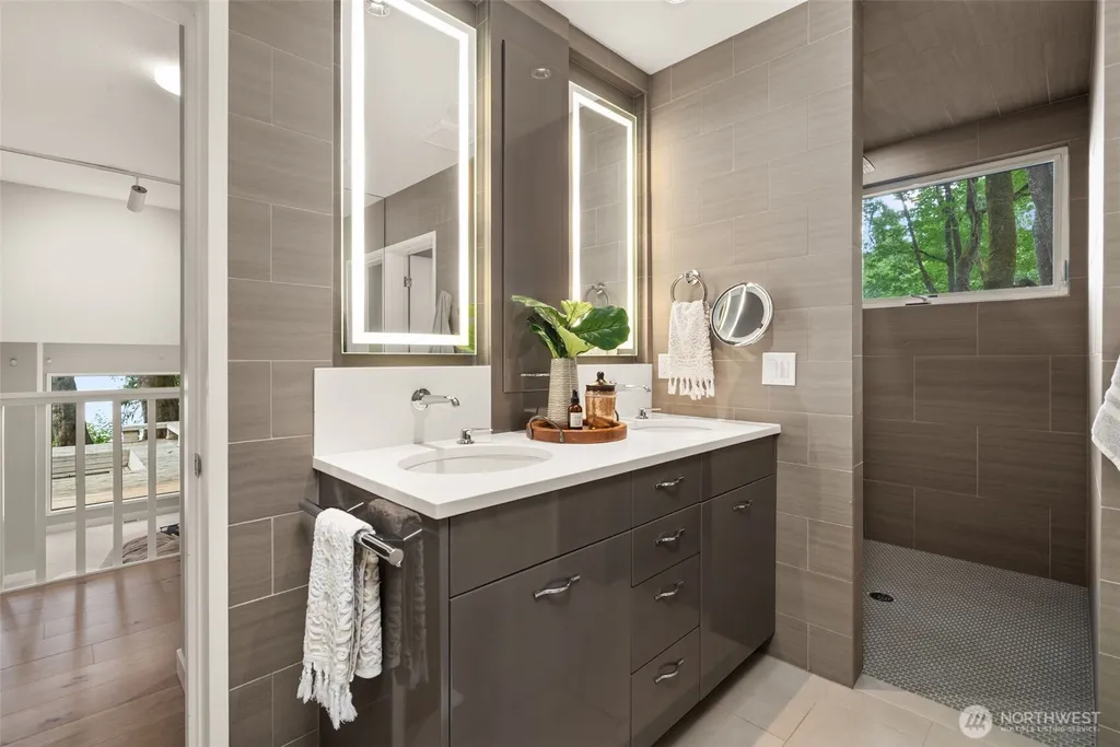 93 Raft Island Drive NW Gig Harbor WA 98335