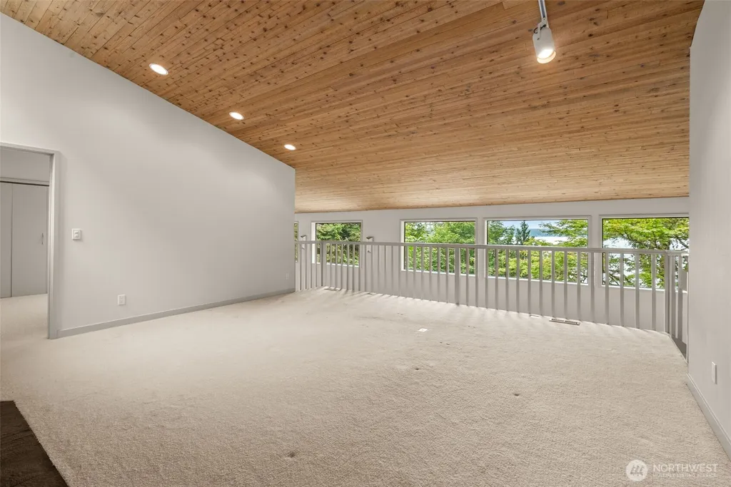 93 Raft Island Drive NW Gig Harbor WA 98335