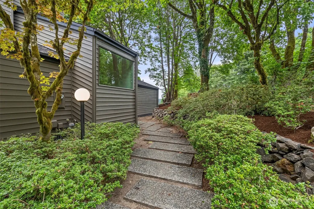 93 Raft Island Drive NW Gig Harbor WA 98335