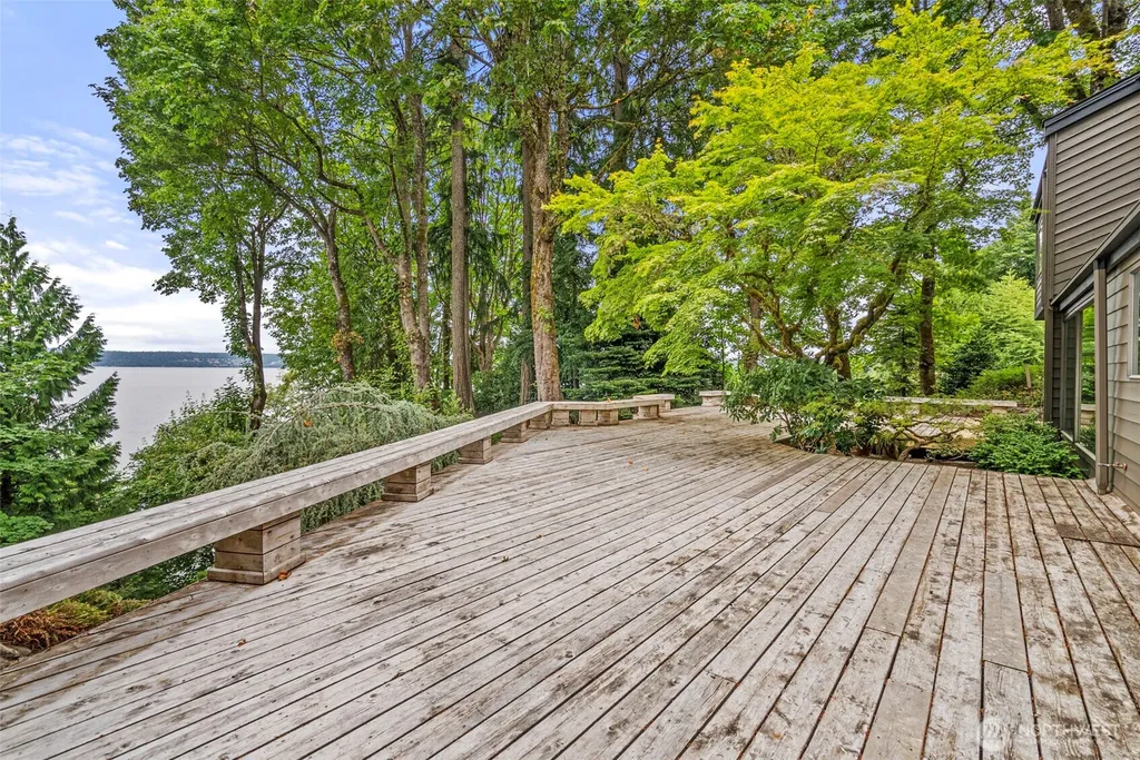 93 Raft Island Drive NW Gig Harbor WA 98335