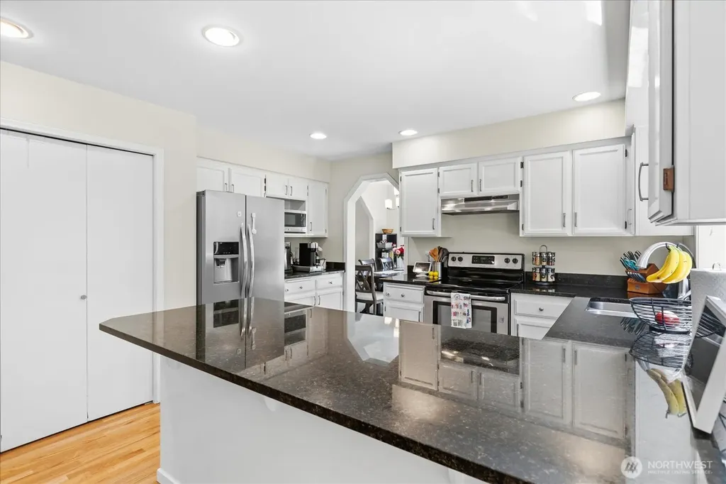 18223 Yew Way Snohomish WA 98296