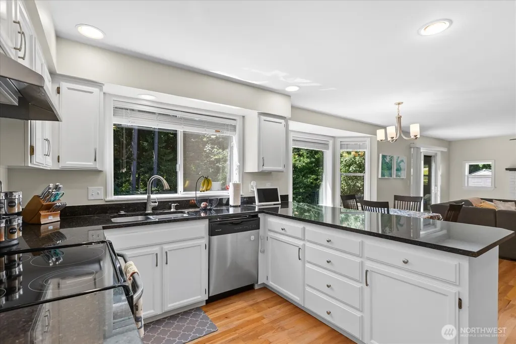 18223 Yew Way Snohomish WA 98296