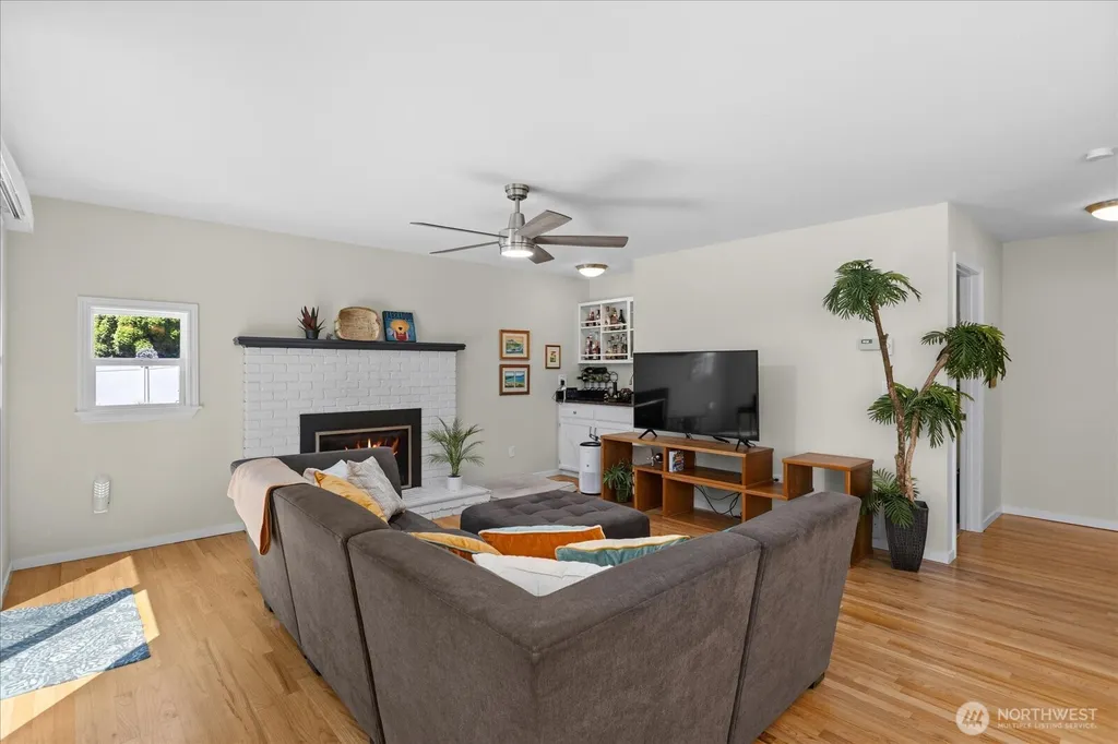 18223 Yew Way Snohomish WA 98296