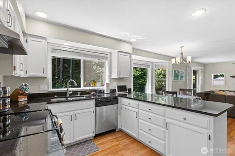18223 Yew Way Snohomish WA 98296