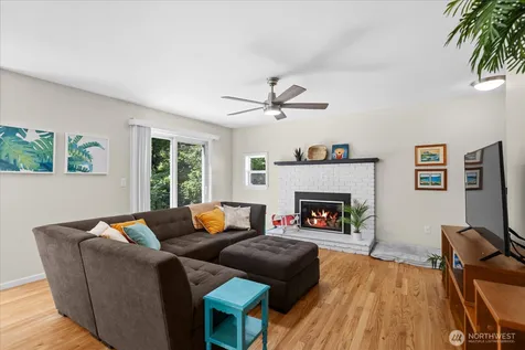 18223 Yew Way Snohomish WA 98296