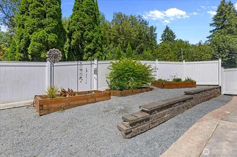 18223 Yew Way Snohomish WA 98296