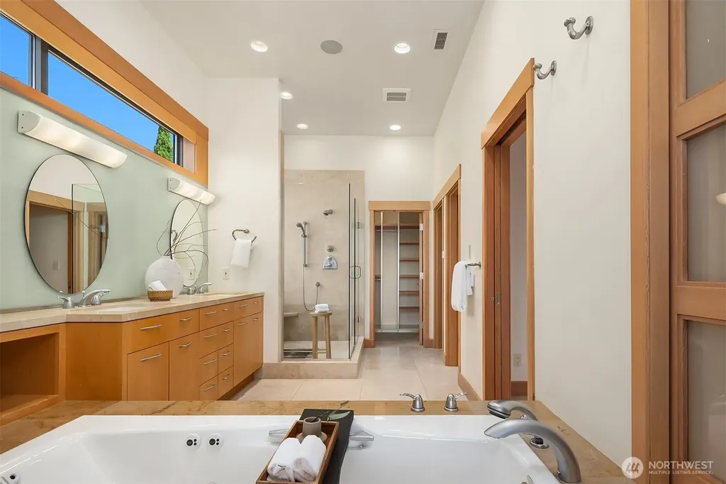 5511 104th Avenue NE Kirkland WA 98033