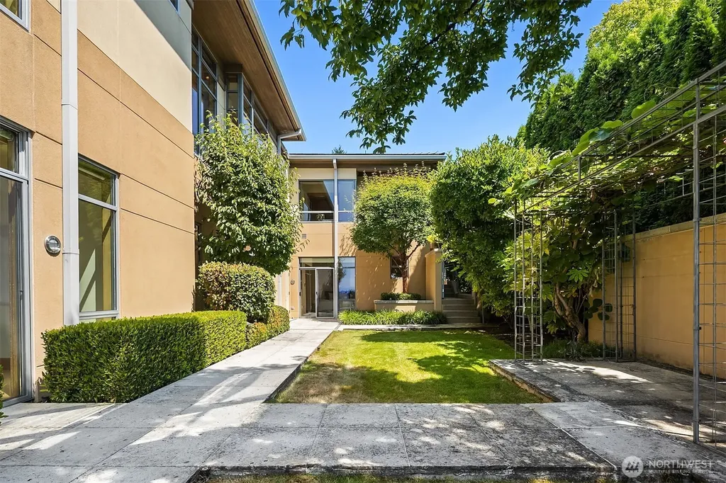 5511 104th Avenue NE Kirkland WA 98033