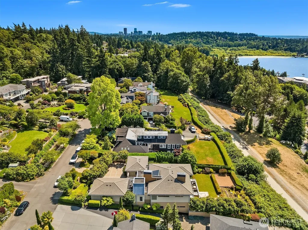 5511 104th Avenue NE Kirkland WA 98033