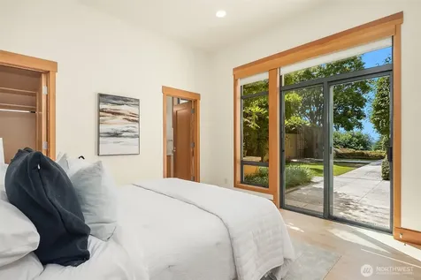 5511 104th Avenue NE Kirkland WA 98033