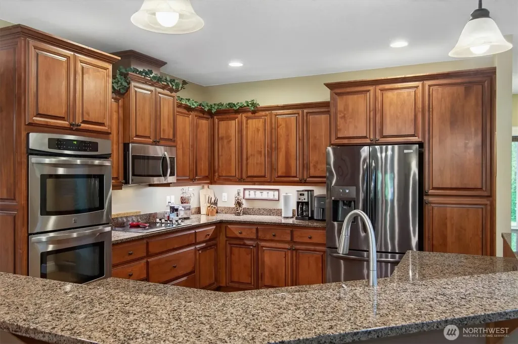 47 Sun Crest Lane Cathlamet WA 98612