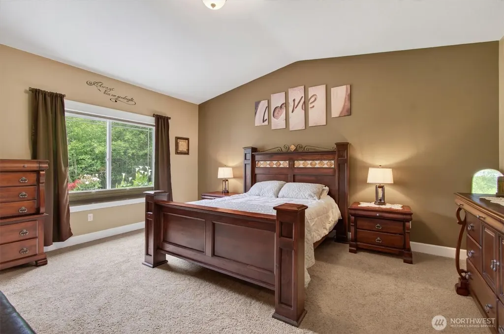 47 Sun Crest Lane Cathlamet WA 98612