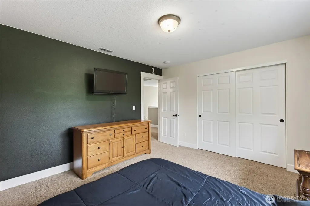 47 Sun Crest Lane Cathlamet WA 98612