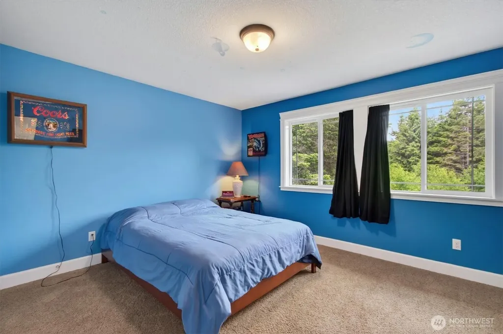 47 Sun Crest Lane Cathlamet WA 98612
