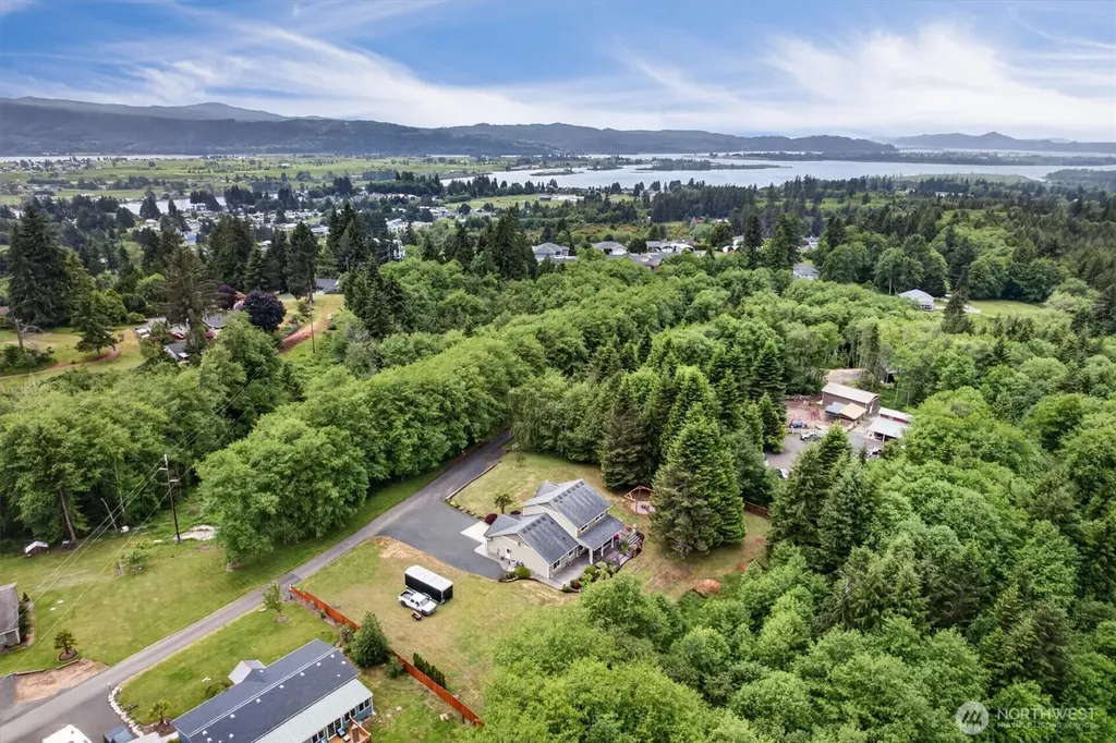 47 Sun Crest Lane Cathlamet WA 98612