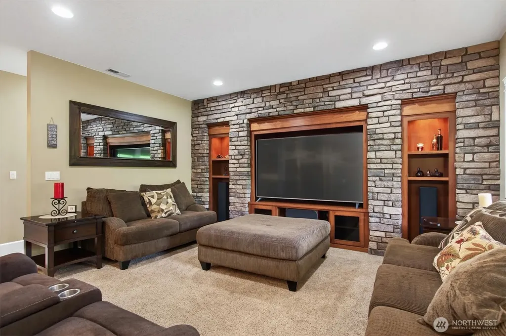 47 Sun Crest Lane Cathlamet WA 98612