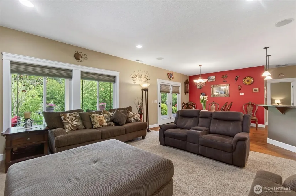 47 Sun Crest Lane Cathlamet WA 98612