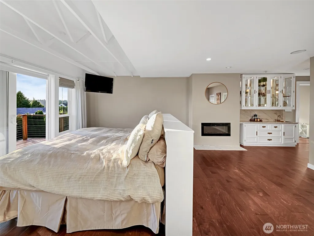 18631 2nd Avenue SW Normandy Park WA 98166