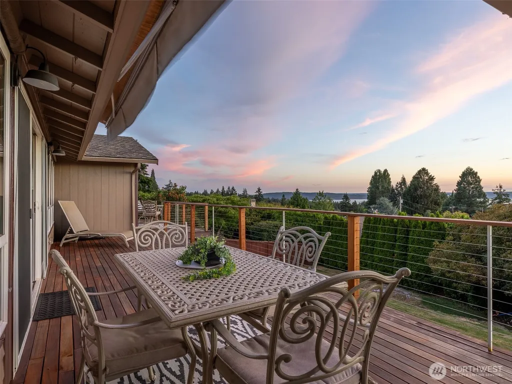 18631 2nd Avenue SW Normandy Park WA 98166
