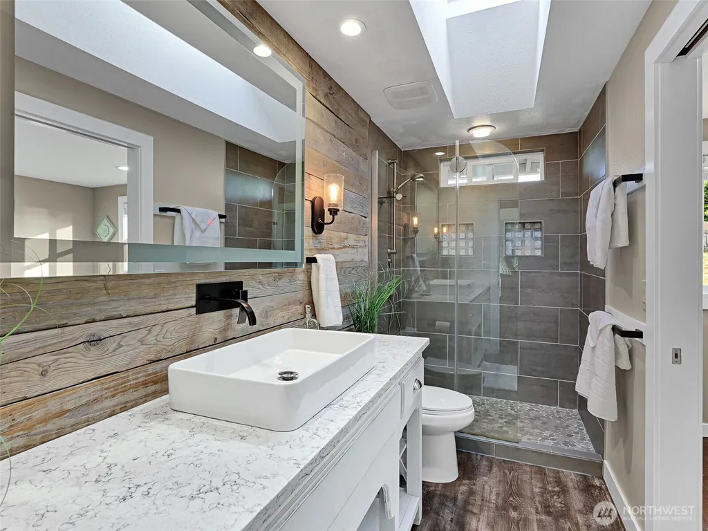 18631 2nd Avenue SW Normandy Park WA 98166