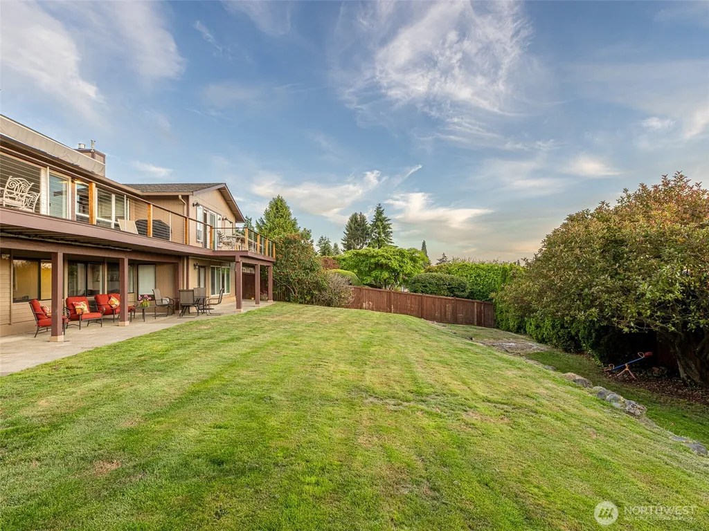 18631 2nd Avenue SW Normandy Park WA 98166