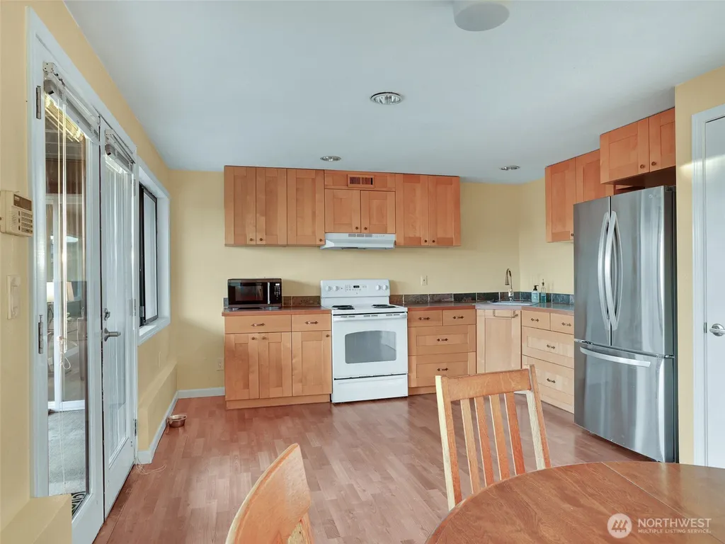 18631 2nd Avenue SW Normandy Park WA 98166