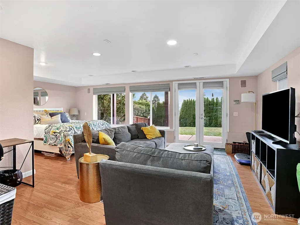 18631 2nd Avenue SW Normandy Park WA 98166
