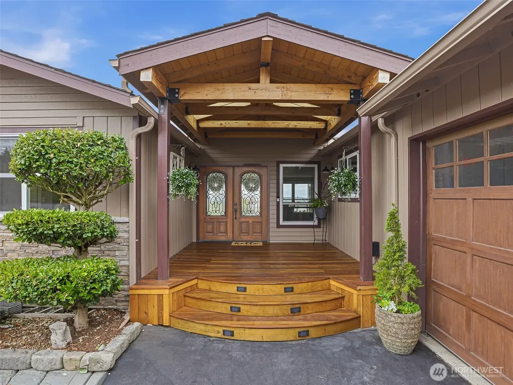18631 2nd Avenue SW Normandy Park WA 98166
