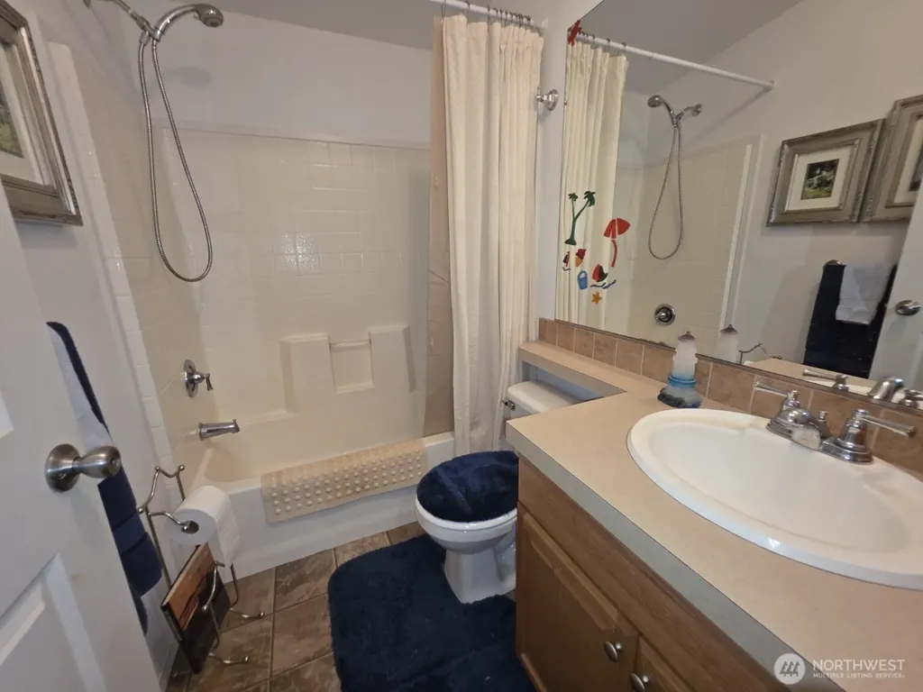 24215 Y Lane Ocean Park WA 98640