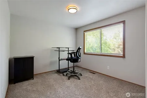 20425 96th Way S Kent WA 98031