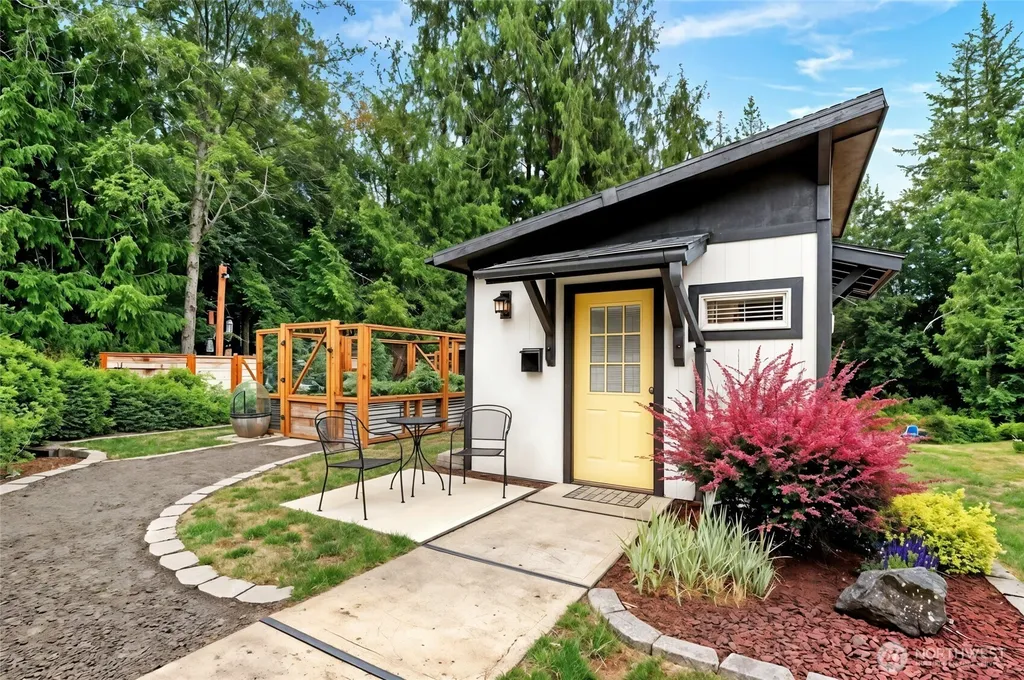 8070 SE Meridian Way Olalla WA 98359