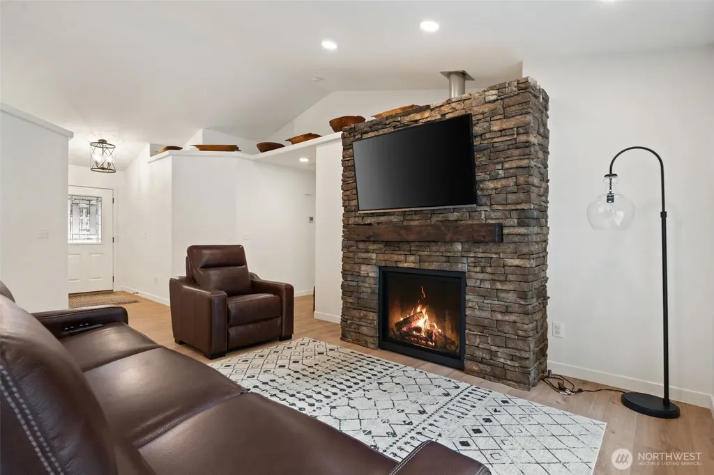 17412 Privet Court SW Rochester WA 98579
